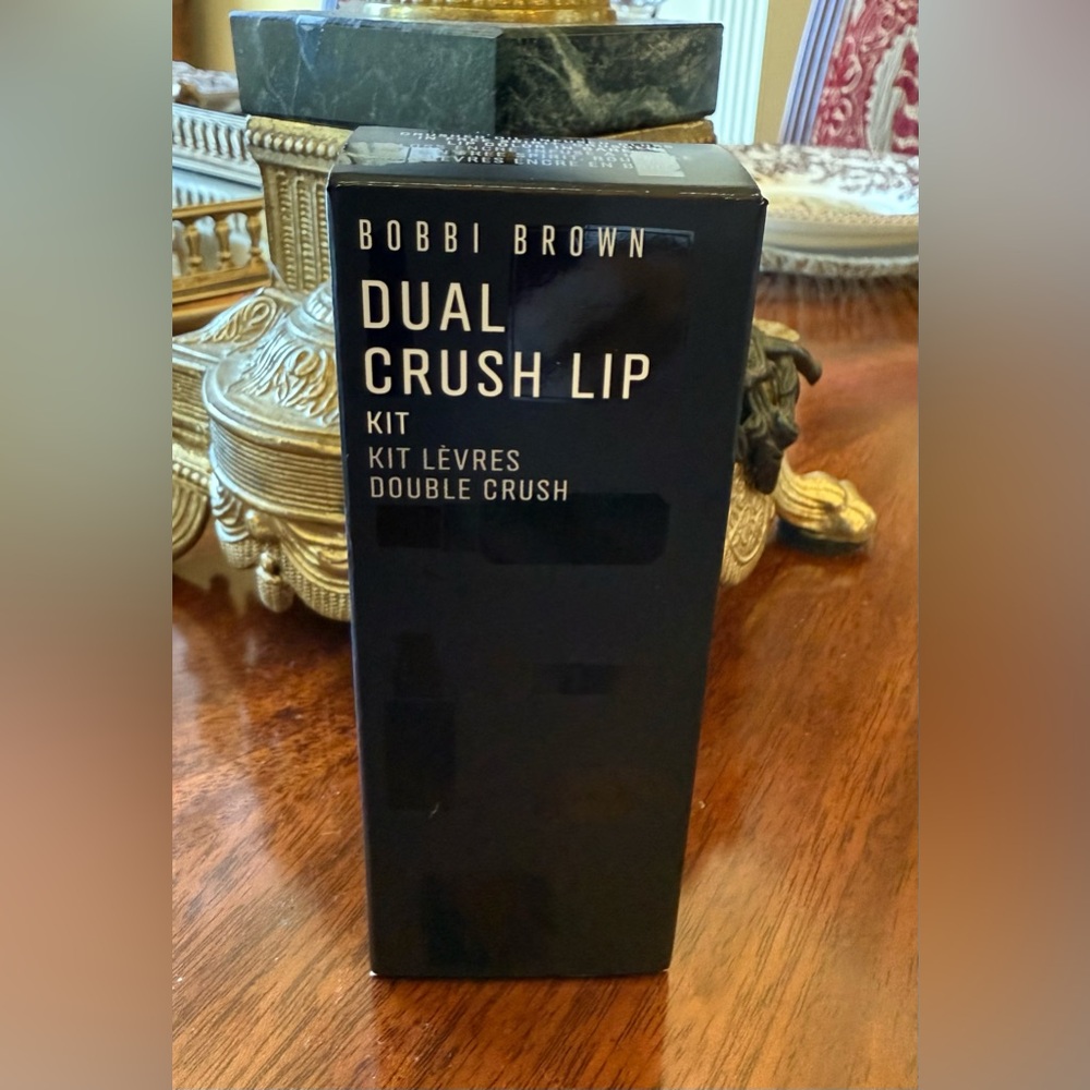Bobbi Brown Dual Crush Lip Kit 
New in Box